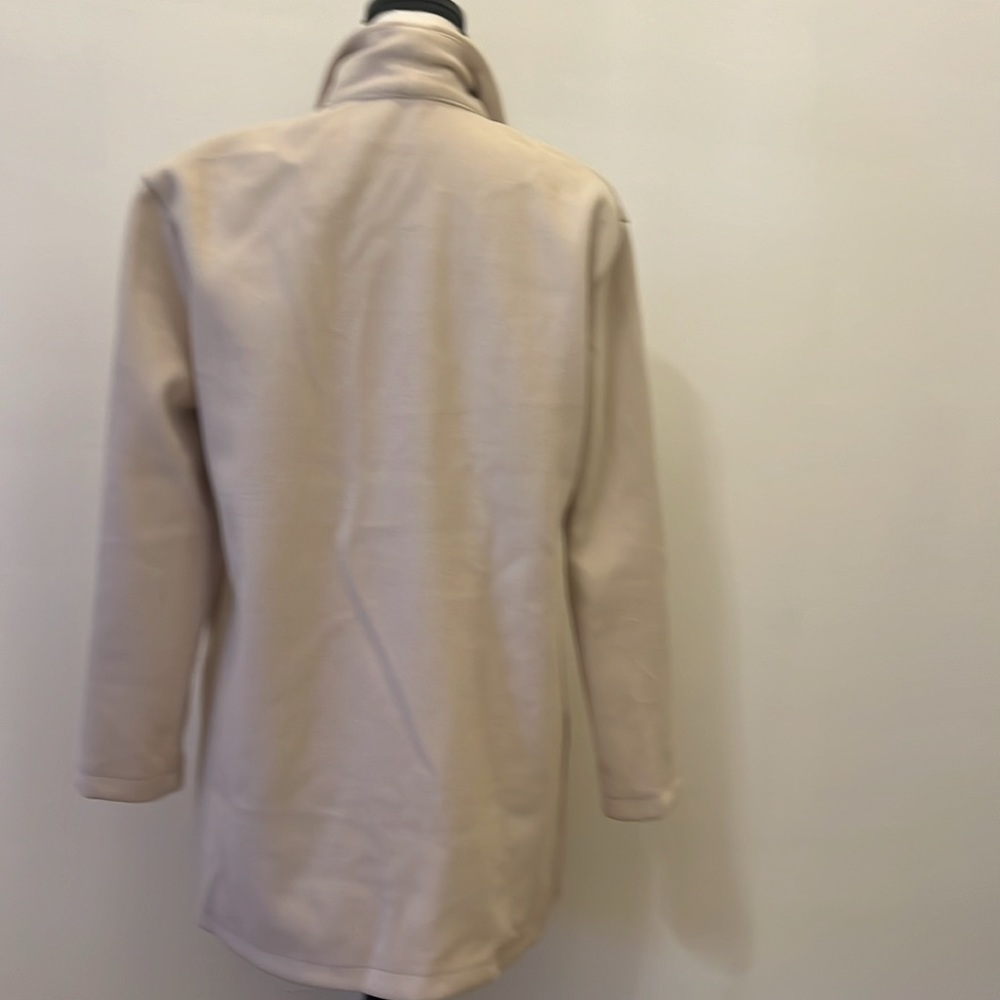 Blazer - Picture 3 of 3